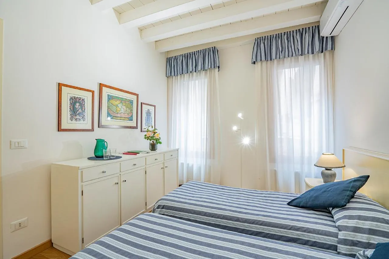 Ca' Dei Musicanti 1 Charming Apt In Cannaregio Venice 0*,  Italy