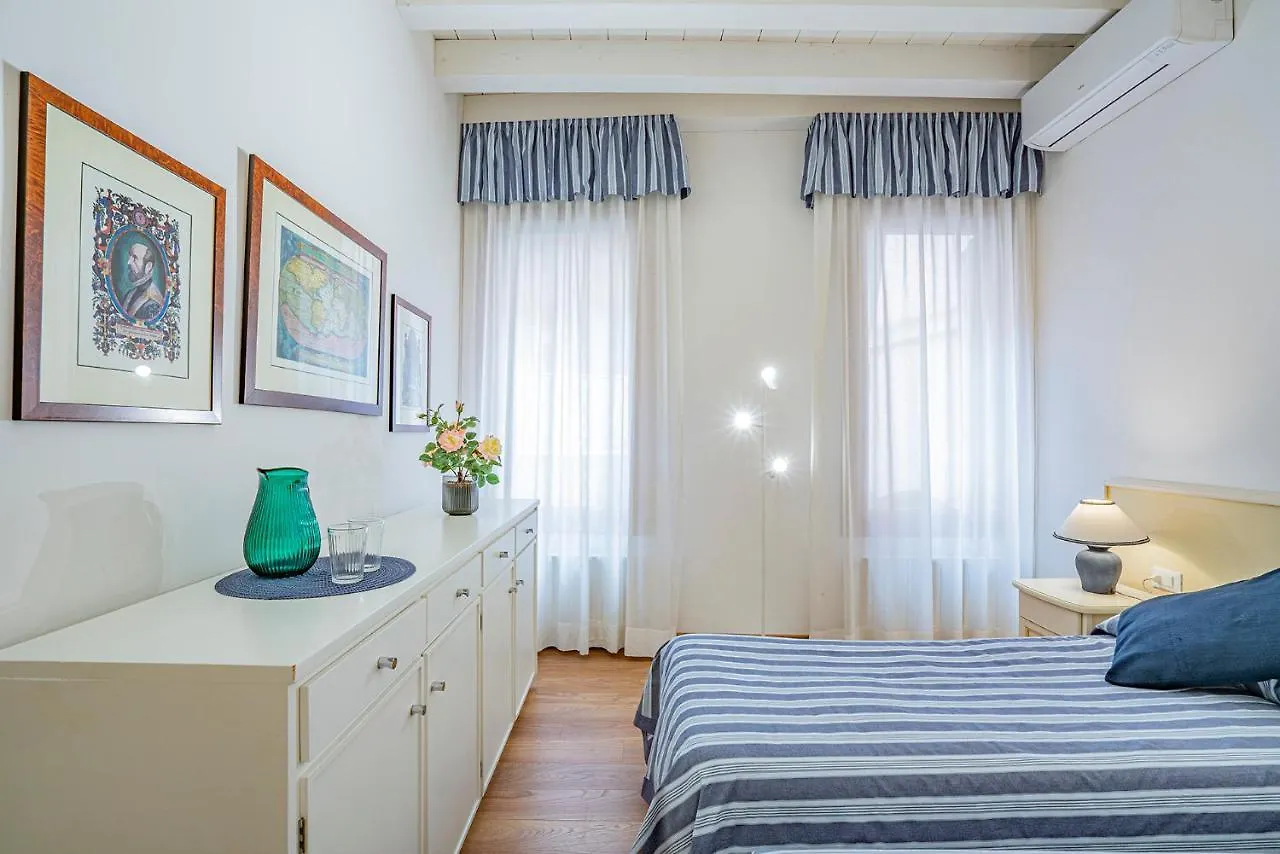 Ca' Dei Musicanti 1 Charming Apt In Cannaregio Venice 0*,
